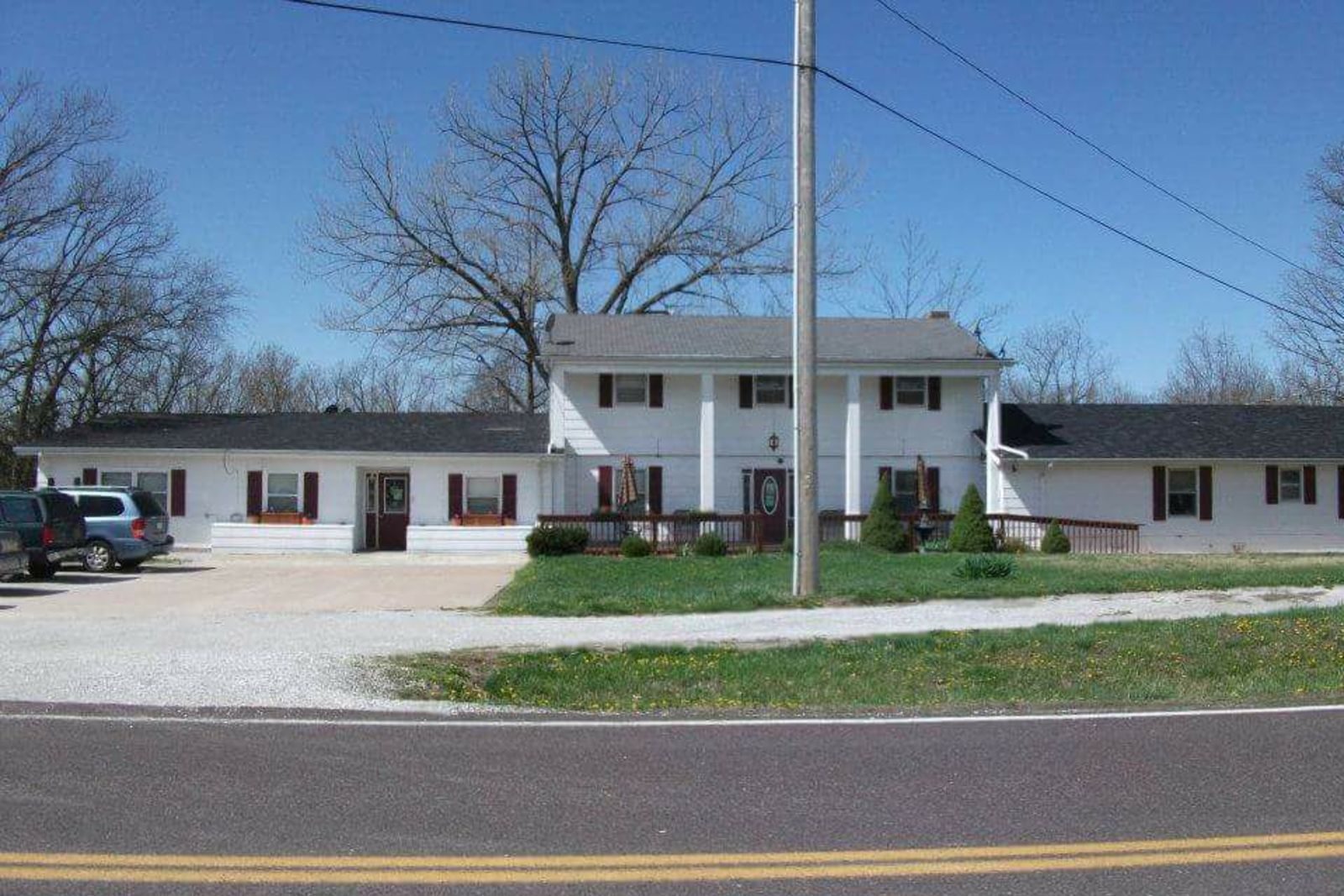 Wide exterior view of Hillcrest Assisted Living on Brown Station Road